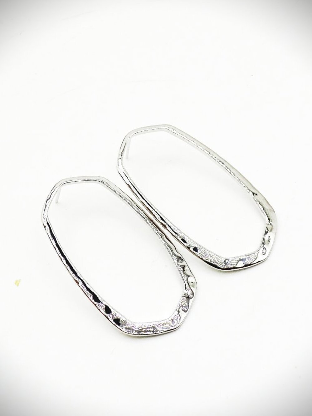 KENDRA SCOTT Zorte Rhodium Plated Metal Open Hexagon Hoop Earrings